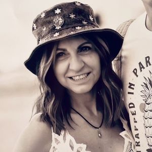 Meet your Posher, Linda